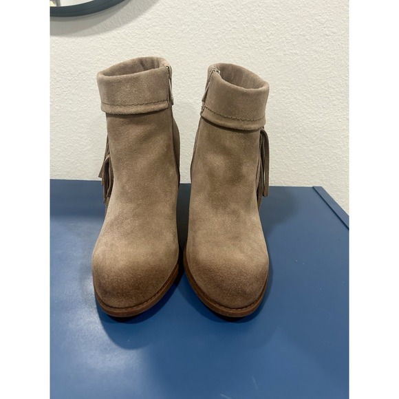 Jessica Simpson Taupe Tan Callaghan Sz 9 Fringe Ankle Block Heel Boots Zip LkNw - Picture 4 of 6